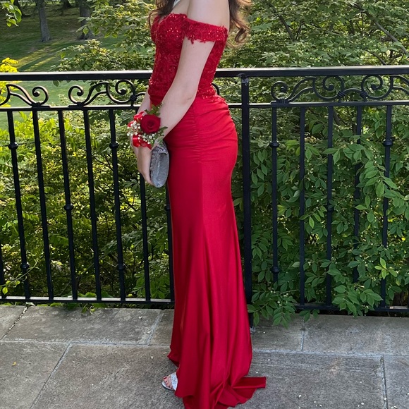 red off the shoulder lace corset top prom dress - Picture 2 of 3